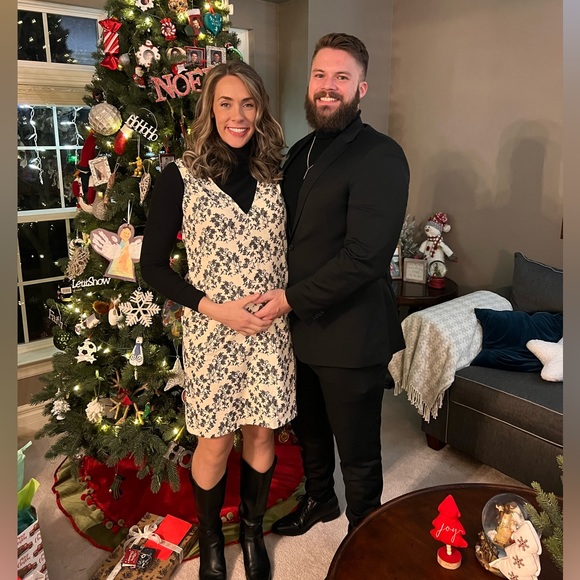 Meet your Posher, Sarah - Picture 1 of 1